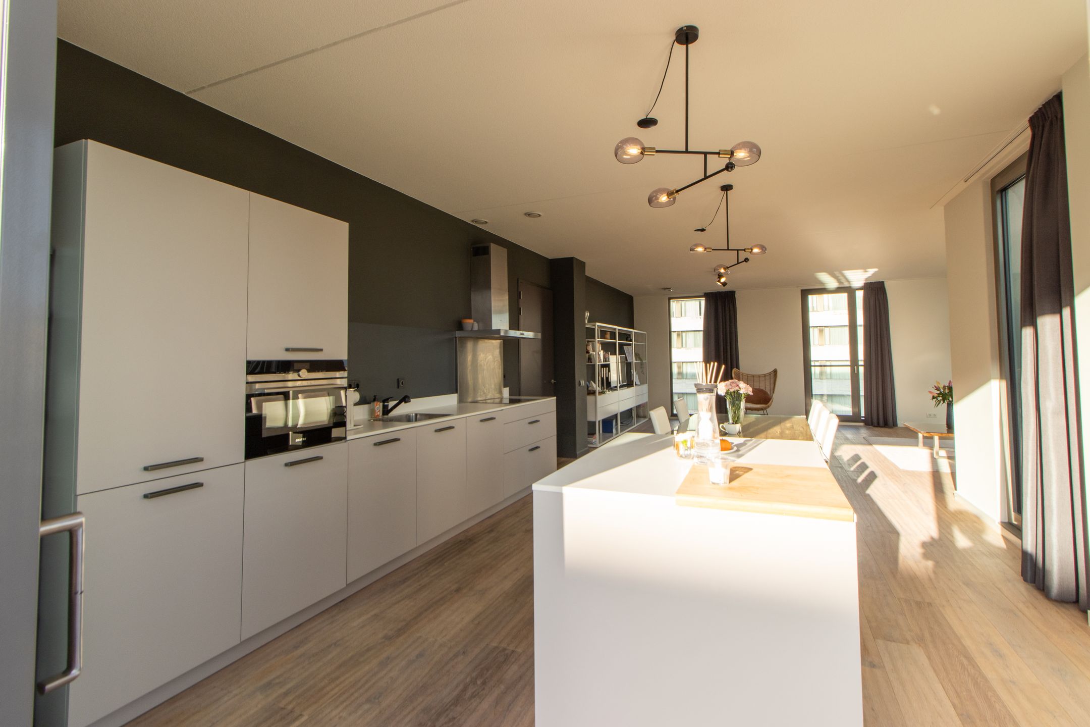 Exclusive City Apartment with Panoramic Views and Spacious Rooftop Terrace — 18