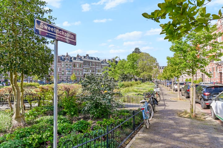 Photo 2 of Sweelinckplein 34