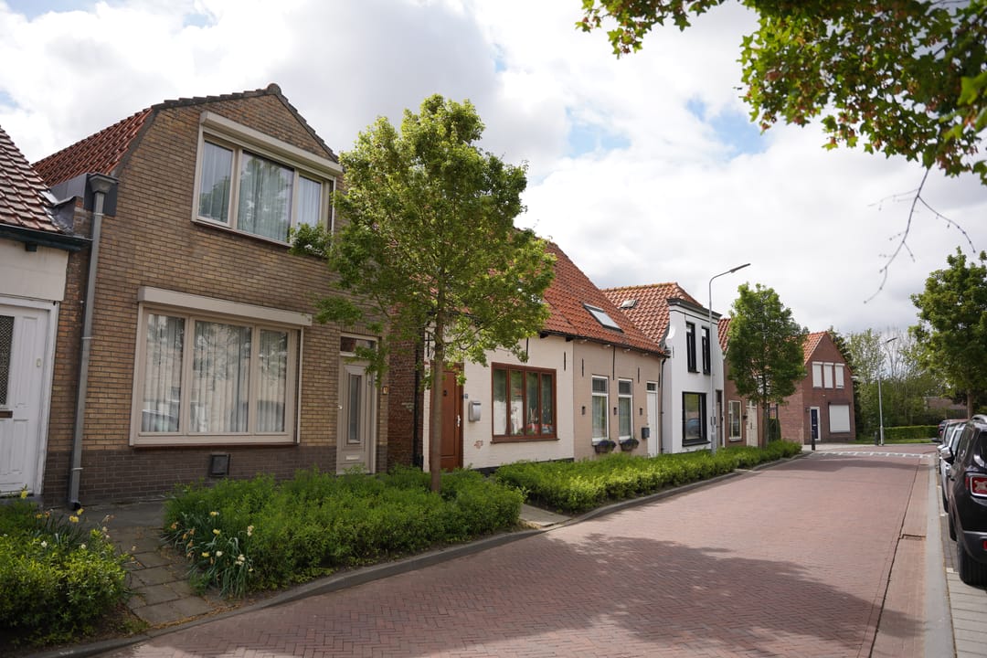 Photo 38 of Landstraat 24