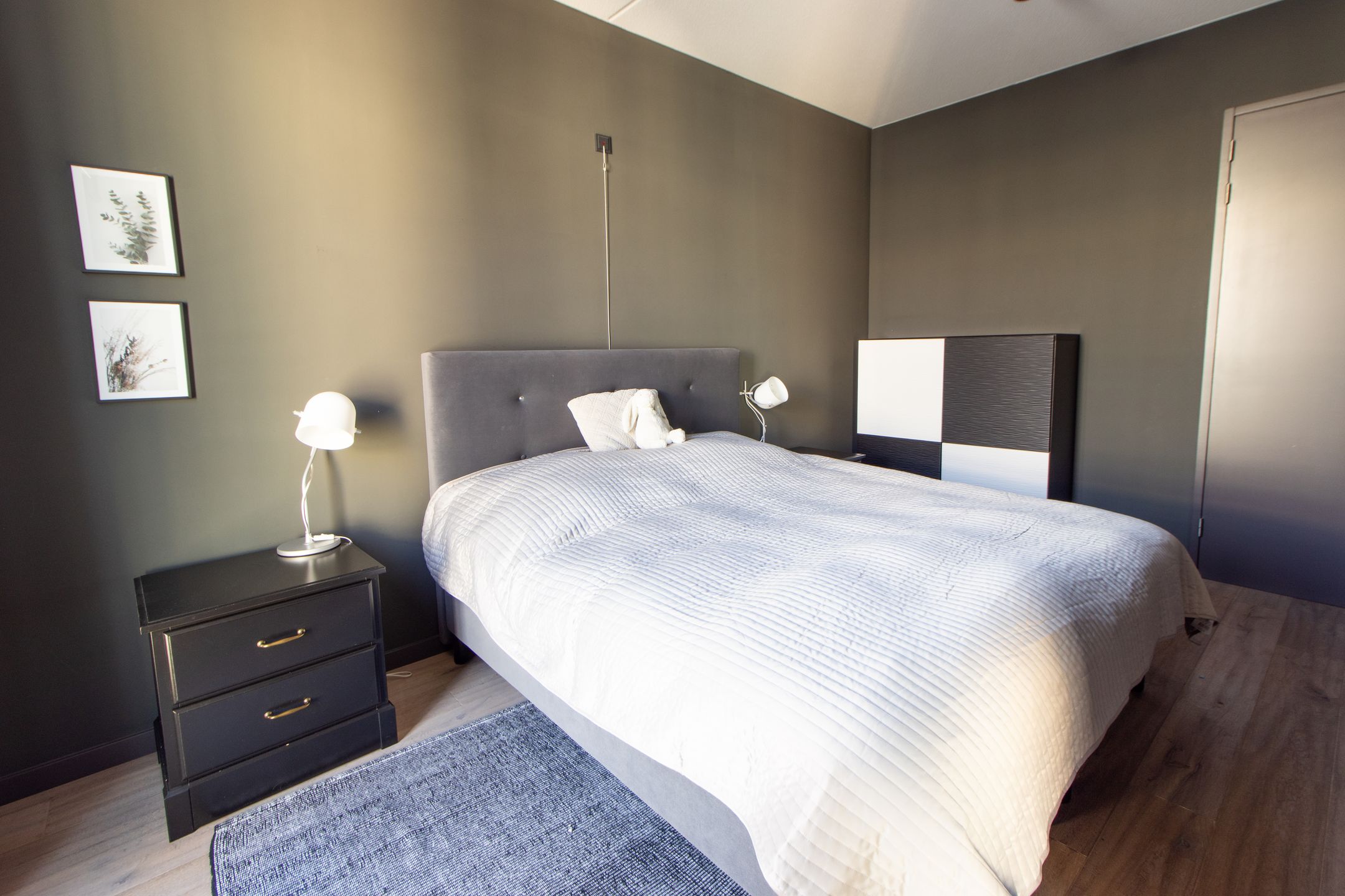 Exclusive City Apartment with Panoramic Views and Spacious Rooftop Terrace — 27