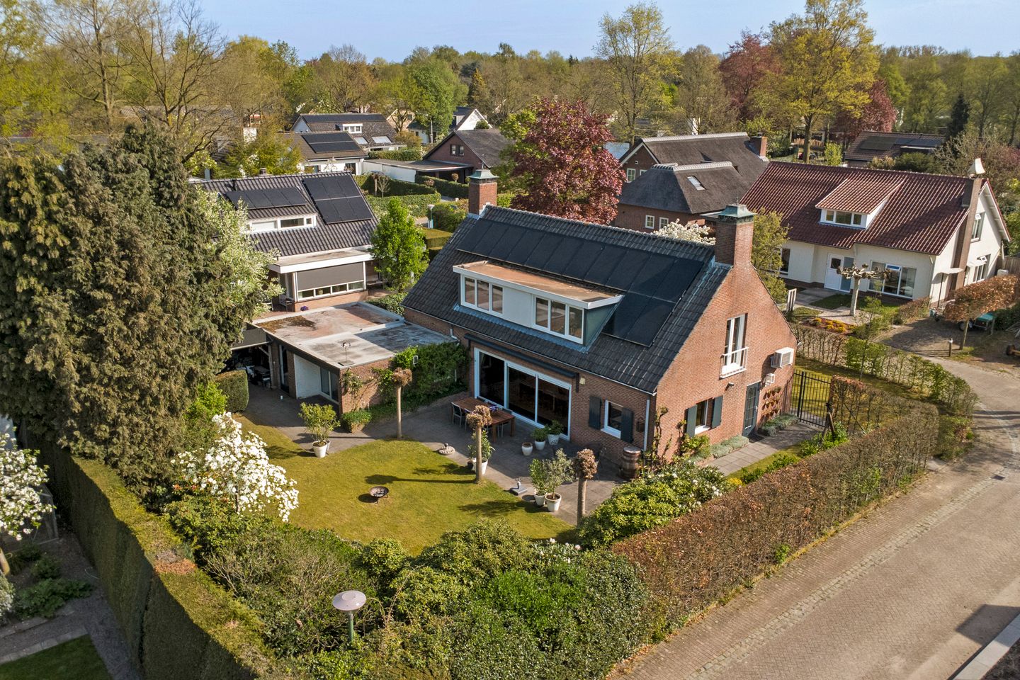 Foto 5 van Ernest Claeshof 2