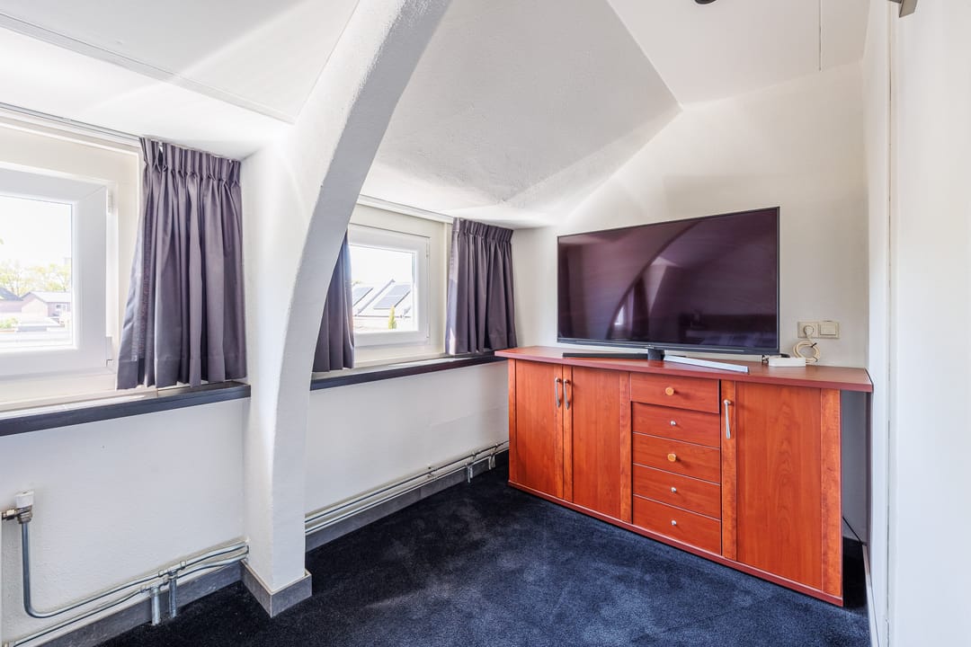 Charming Terraced House Near Gennep Center with Spacious Garage — 28