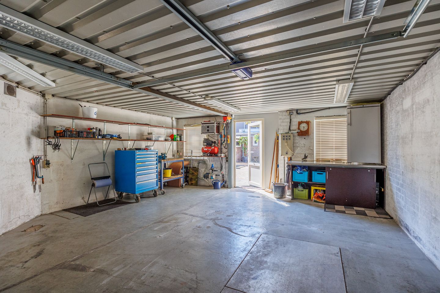 Charming Terraced House Near Gennep Center with Spacious Garage — 35