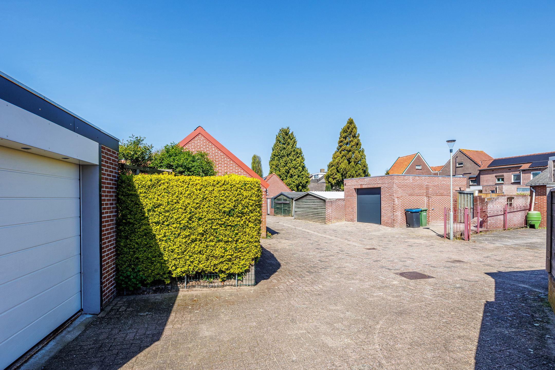 Charming Terraced House Near Gennep Center with Spacious Garage — 54