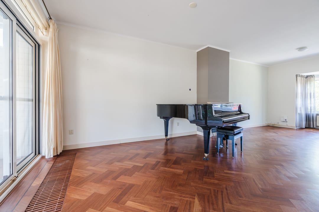 Spacious 1930s Terraced Home with Garden in Eindhoven — 16