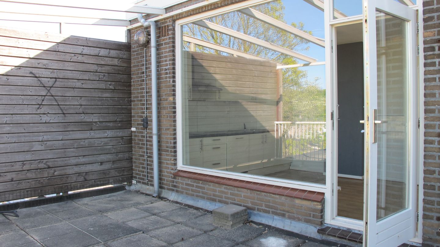 View photo 4 of Van Slingelandtstraat 5-7