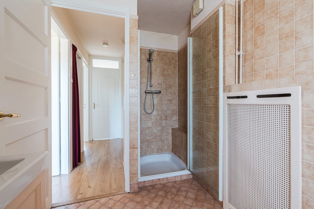 Spacious 1930s Terraced Home with Garden in Eindhoven — 28