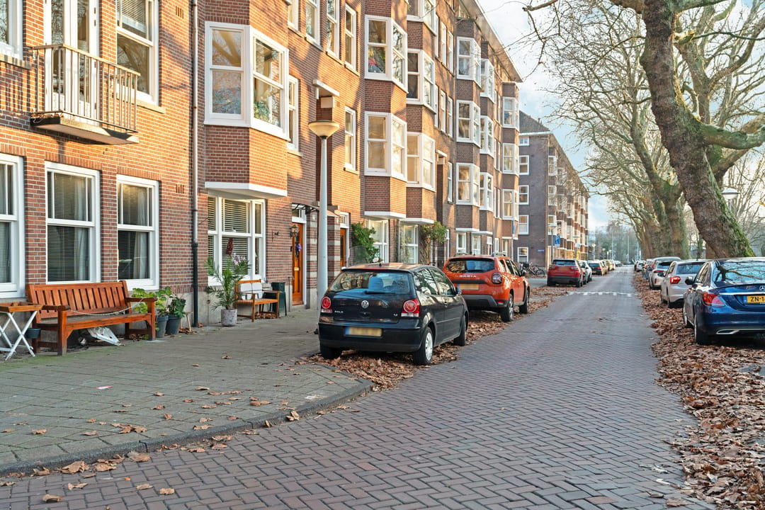 Renovatable Apartment with Water View in Hoofddorppleinbuurt — 26
