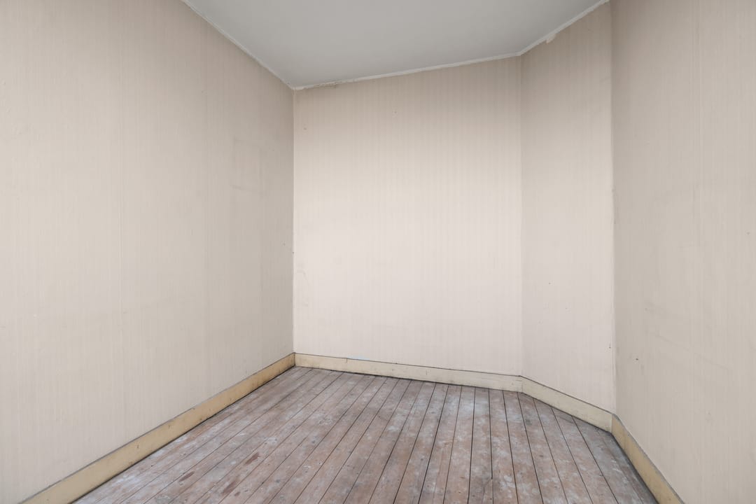 Renovatable Apartment with Water View in Hoofddorppleinbuurt — 22
