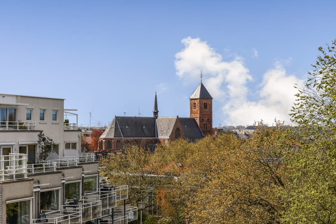 Photo 11 of Sint Martinusstraat 301
