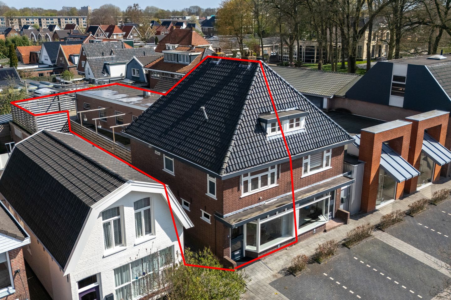 Bekijk foto 2 van Stationsweg 78