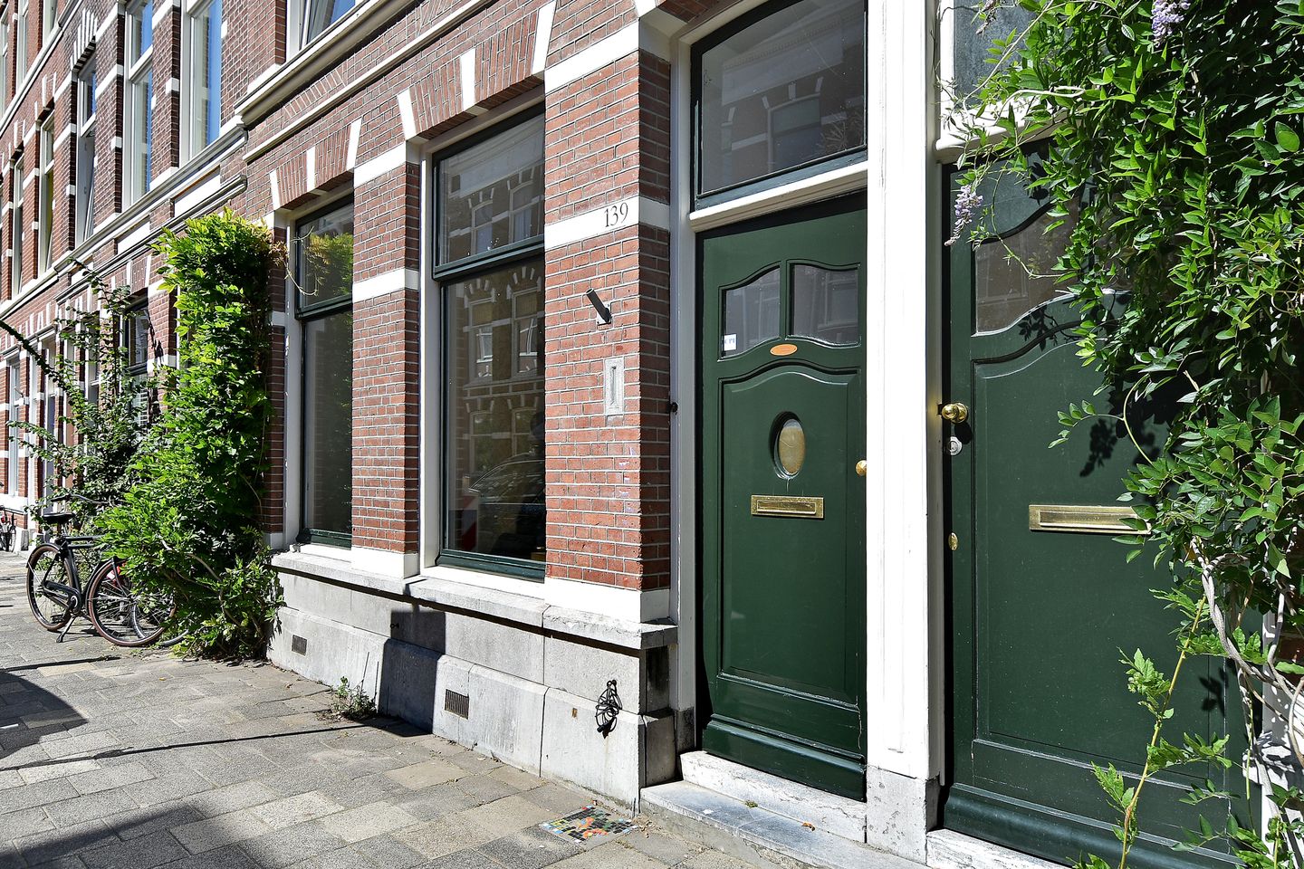 Photo 34 of Obrechtstraat 139