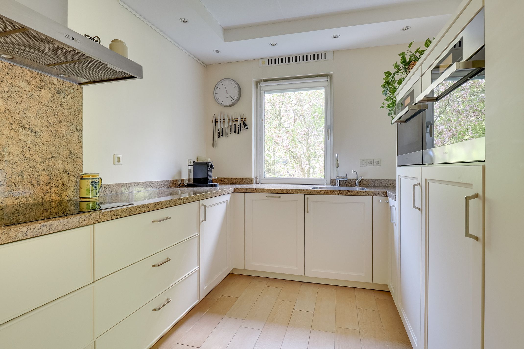 Photo 15 of Soestdijkseweg Noord 363-E