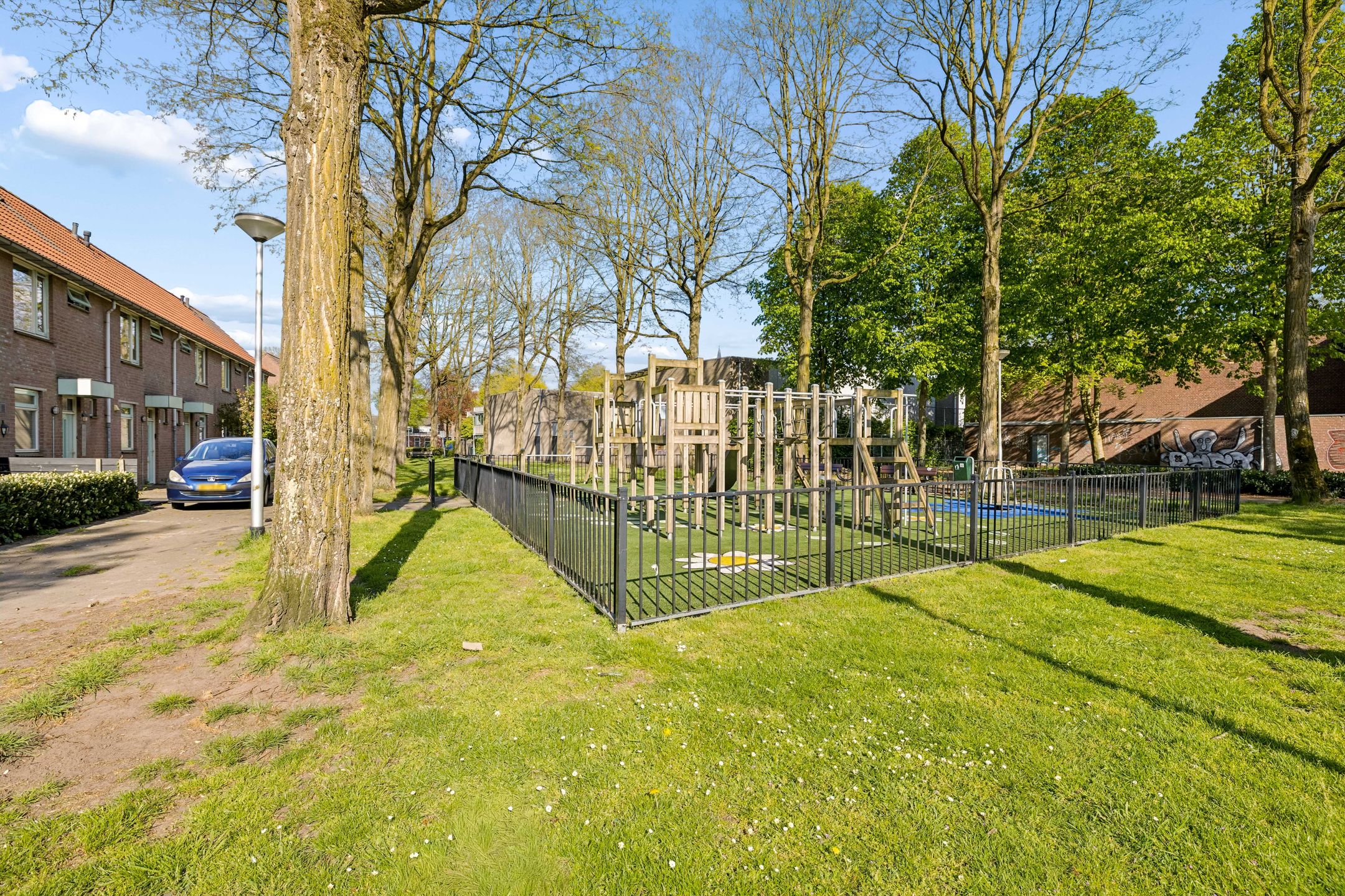 Photo 51 of Van Hogendorpstraat 93