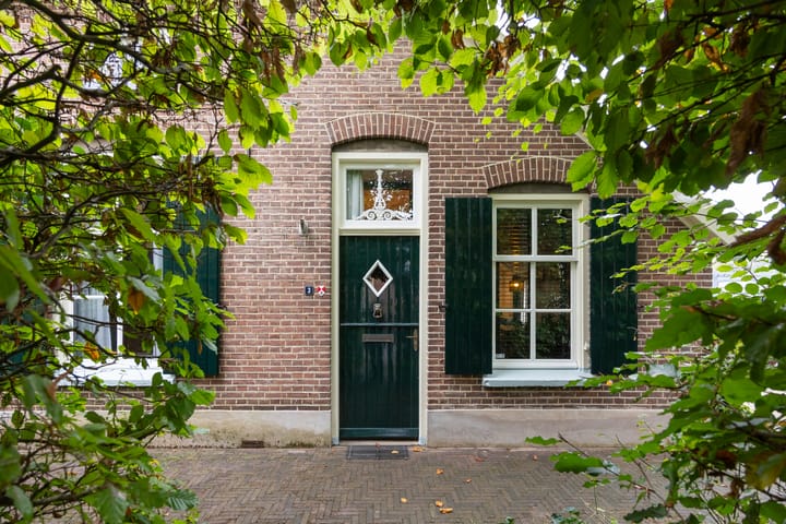 Vrijstaande woning te koop: Bovenstraat 3, Bronkhorst