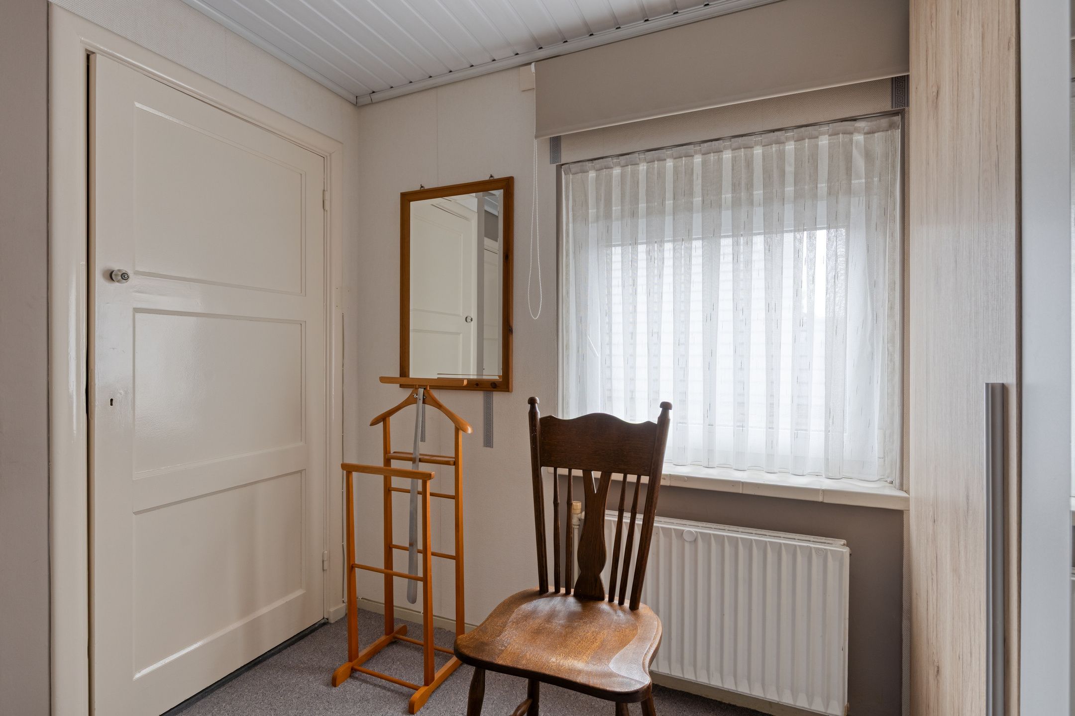 Detached Character Home with Garage in Central Wanroij — 30