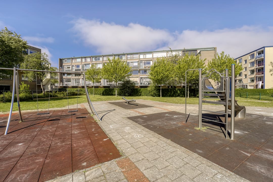 Spacious Maisonnette with Sunny Balcony in Katwijk — 31