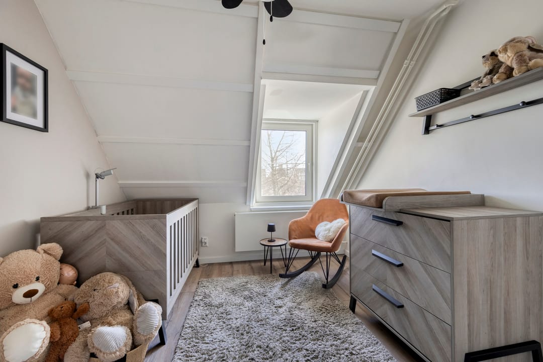Spacious Upper Apartment with Sunny Rooftop Terrace and Energy Label A — 26