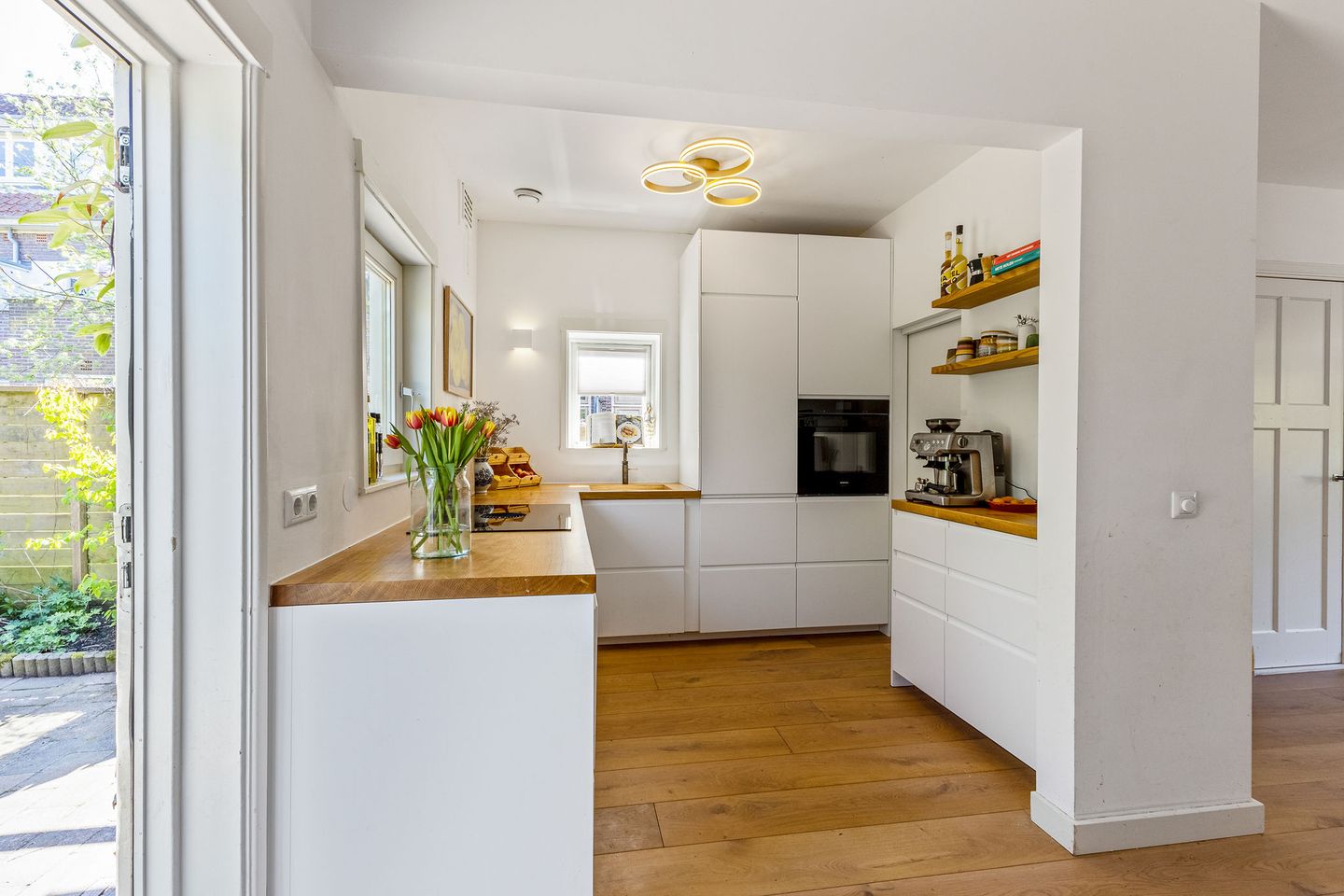 Photo 10 of Weidestraat 15