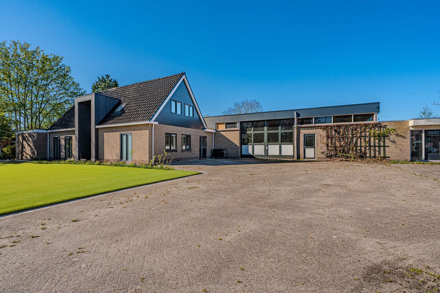 Bekijk foto 1 van Provincialeweg 121