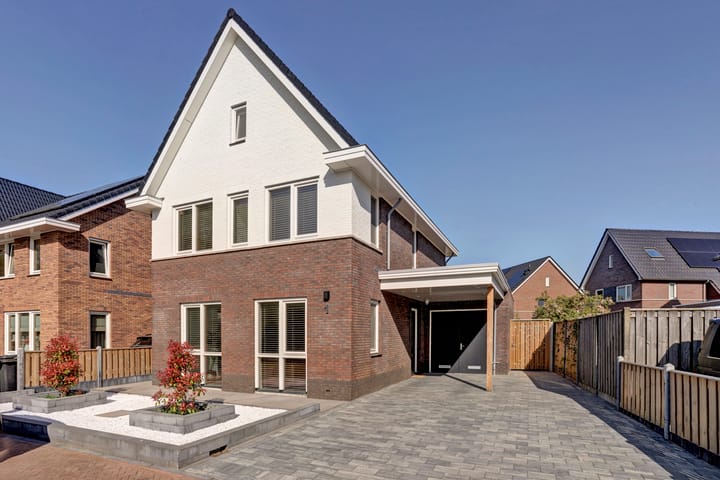 Foto 4 van Saffierstraat 1