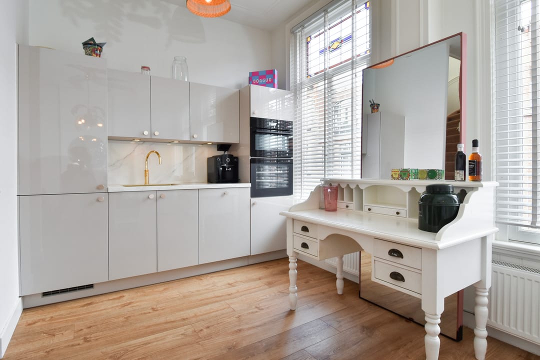 Photo 8 of Van Loostraat 116