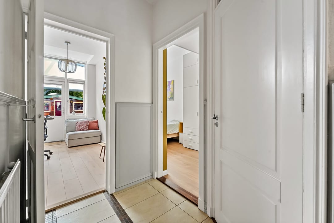 Characterful 1920s Ground Floor Apartment with Sunny Garden in Oud-Rijswijk — 16