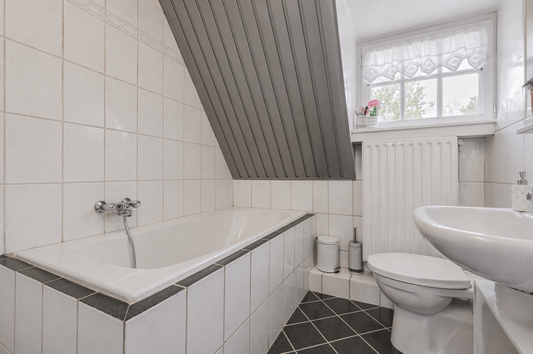 Charming corner house from 1950 with rooftop terrace and south-facing garden in Nieuwkuijk — 17