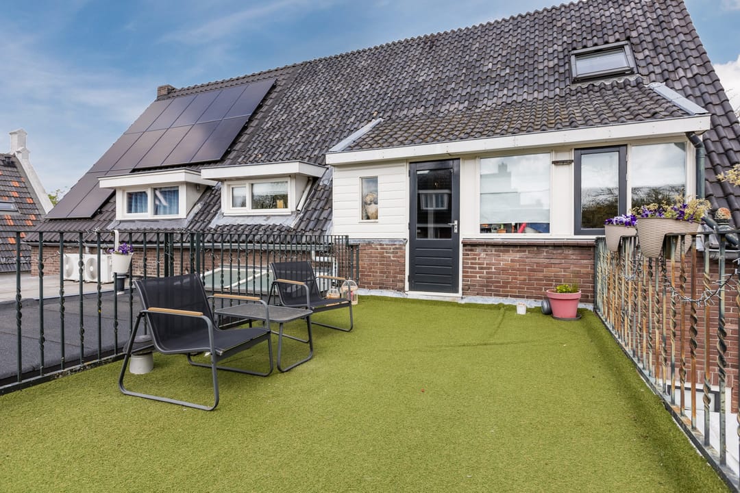 Charming corner house from 1950 with rooftop terrace and south-facing garden in Nieuwkuijk — 22