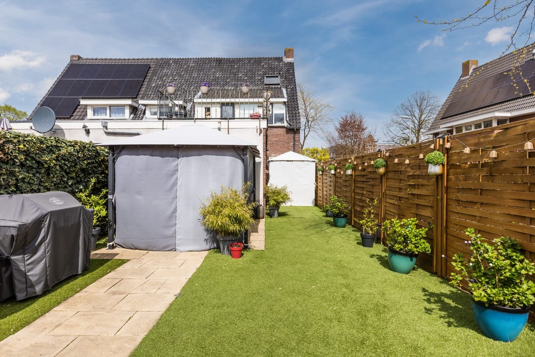 Charming corner house from 1950 with rooftop terrace and south-facing garden in Nieuwkuijk — 26