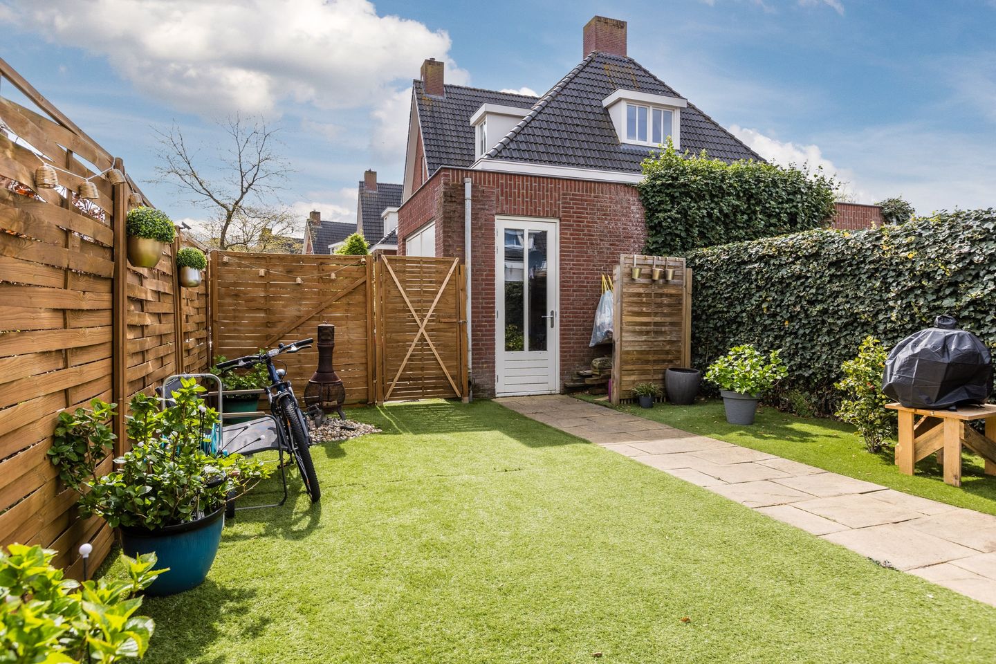 Charming corner house from 1950 with rooftop terrace and south-facing garden in Nieuwkuijk — 25