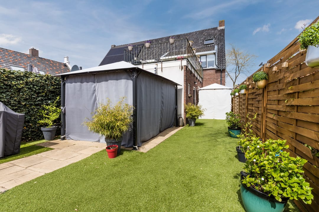Charming corner house from 1950 with rooftop terrace and south-facing garden in Nieuwkuijk — 28