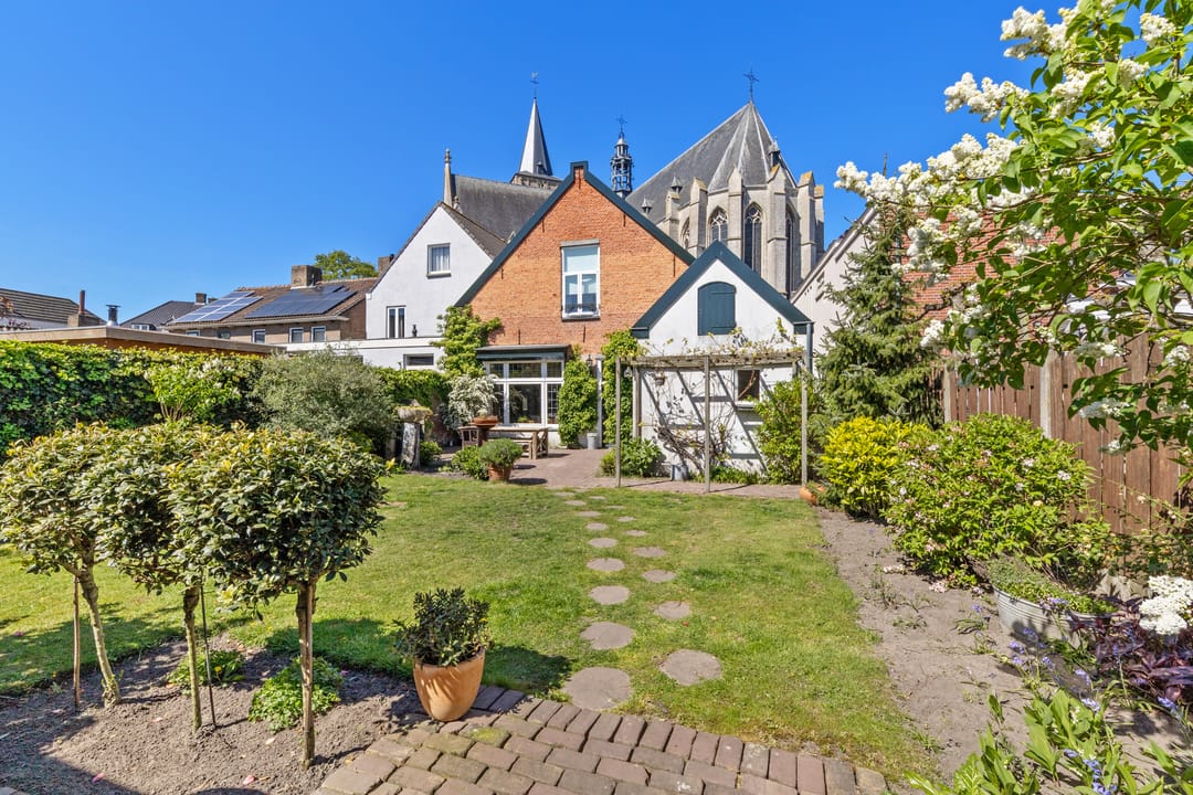 Characteristic Home with Swimming Pool and Paradise Garden in Wouw — 53