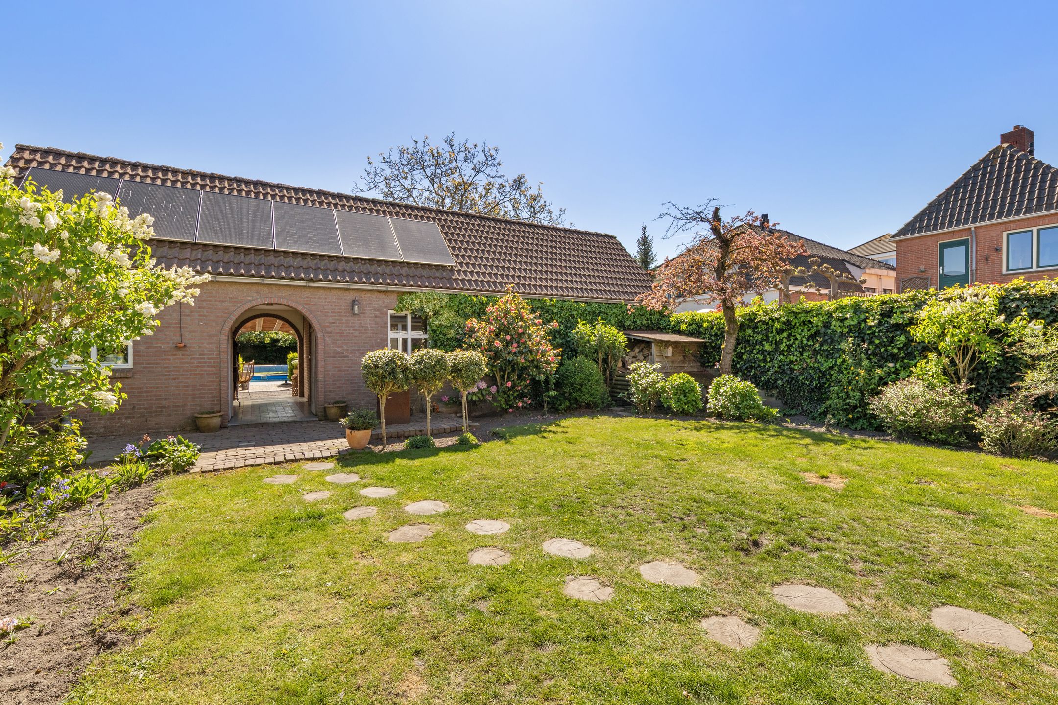 Characteristic Home with Swimming Pool and Paradise Garden in Wouw — 51