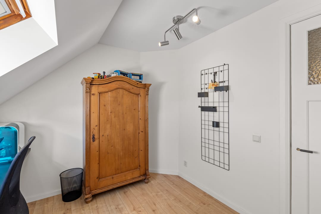 Characteristic Home with Swimming Pool and Paradise Garden in Wouw — 37