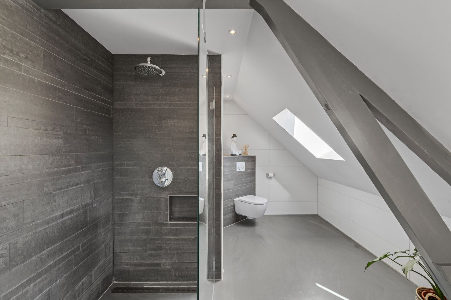 Characteristic Home with Swimming Pool and Paradise Garden in Wouw — 29