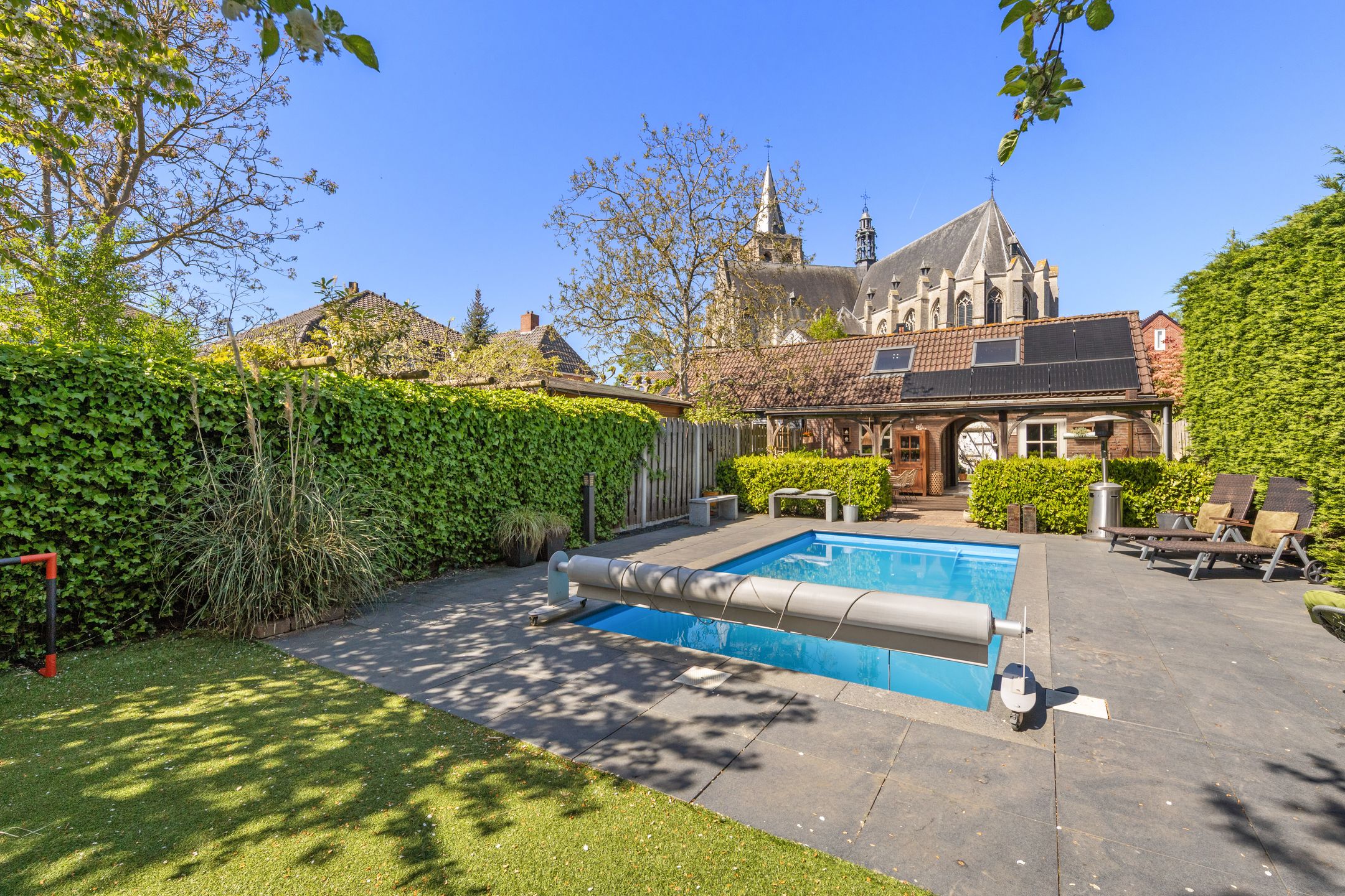 Characteristic Home with Swimming Pool and Paradise Garden in Wouw — 66