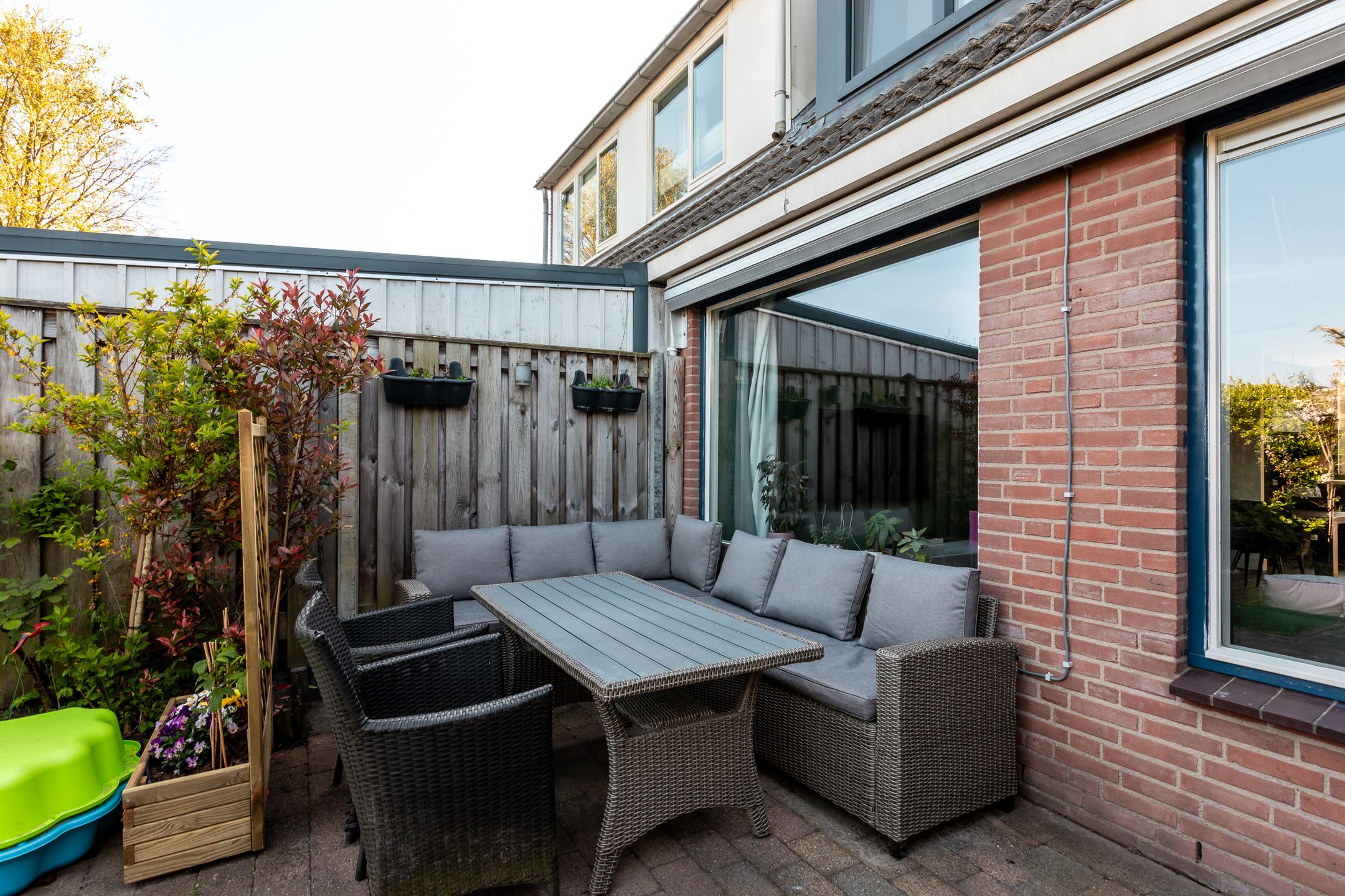 Move-in Ready Family Home with Modern Updates in Harderwijk — 36