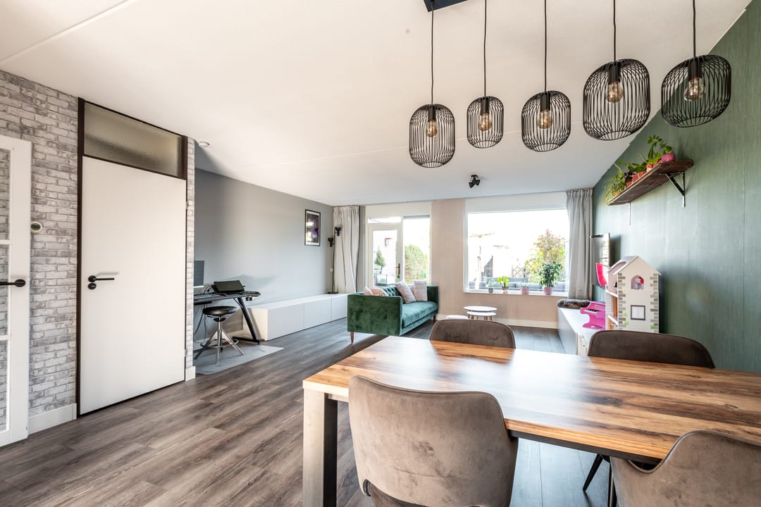 Move-in Ready Family Home with Modern Updates in Harderwijk — 13
