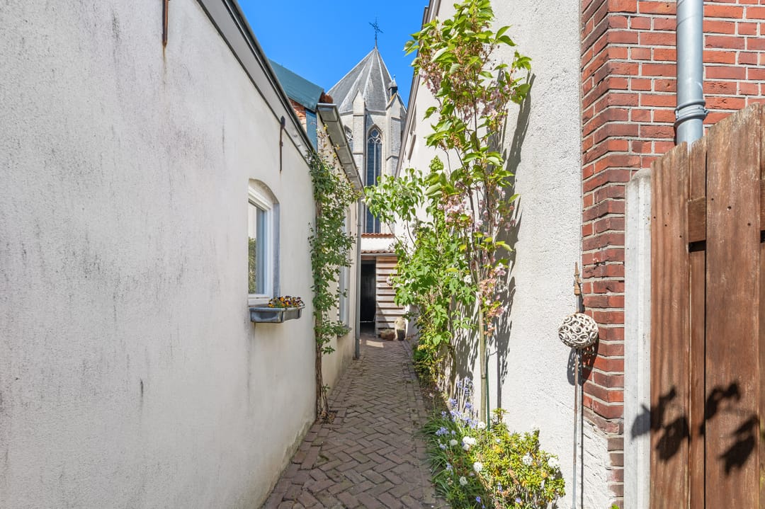 Characteristic Home with Swimming Pool and Paradise Garden in Wouw — 67