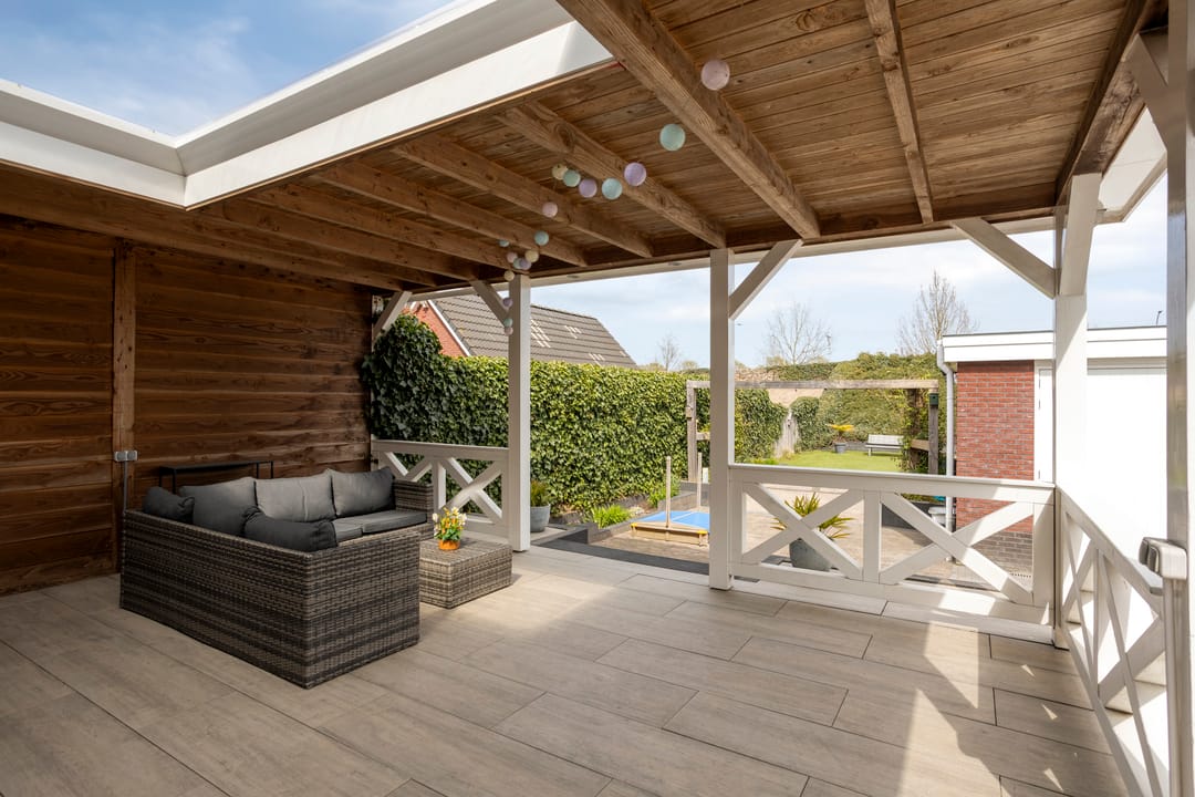 Modern Semi-Detached Home with Veranda and Garage in Westenholte — 41