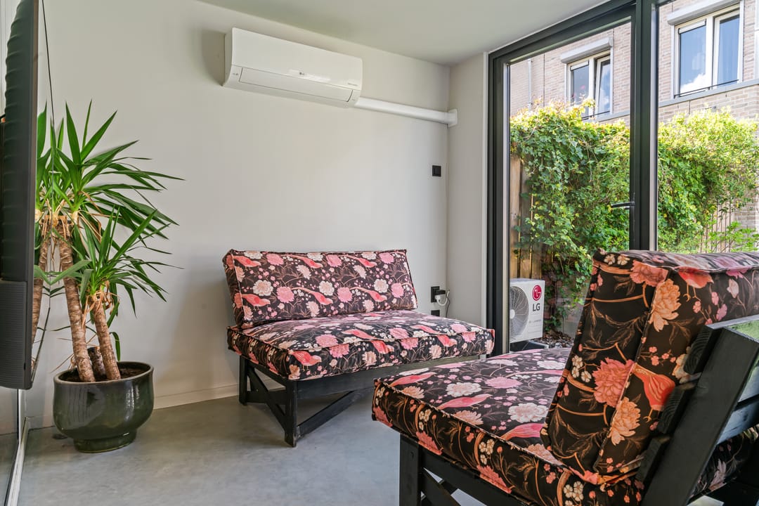 Modern terraced home with home business potential in green Broekpolder neighborhood — 17