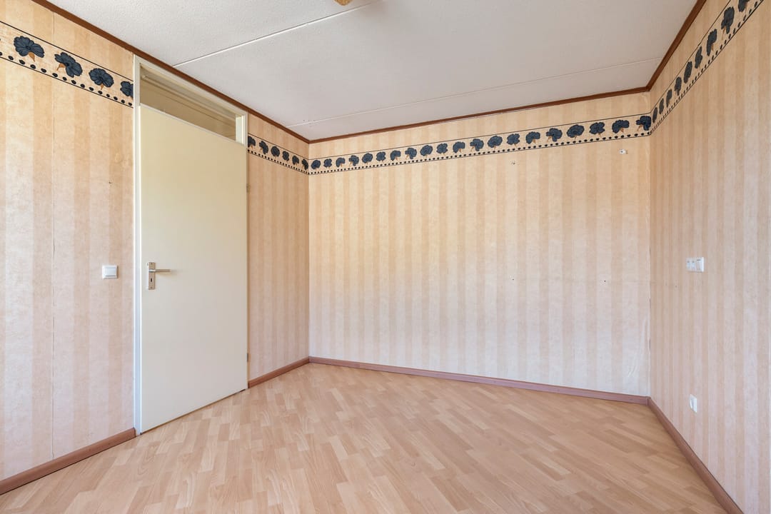Apartment with balcony and parking in village center — 16