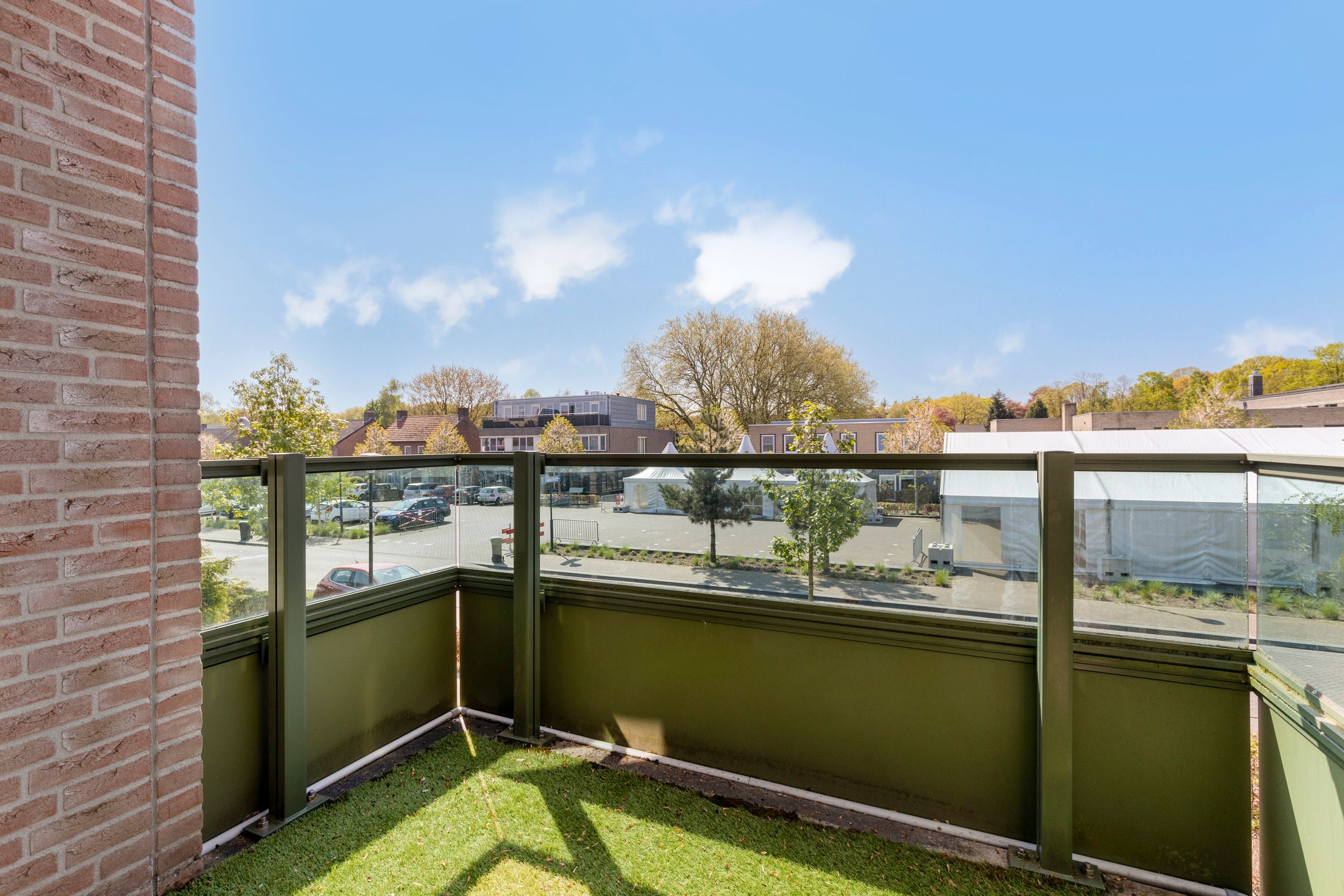 Apartment with balcony and parking in village center — 12