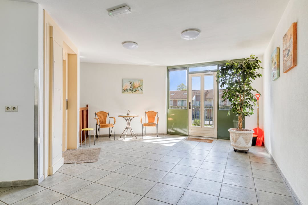 Apartment with balcony and parking in village center — 26