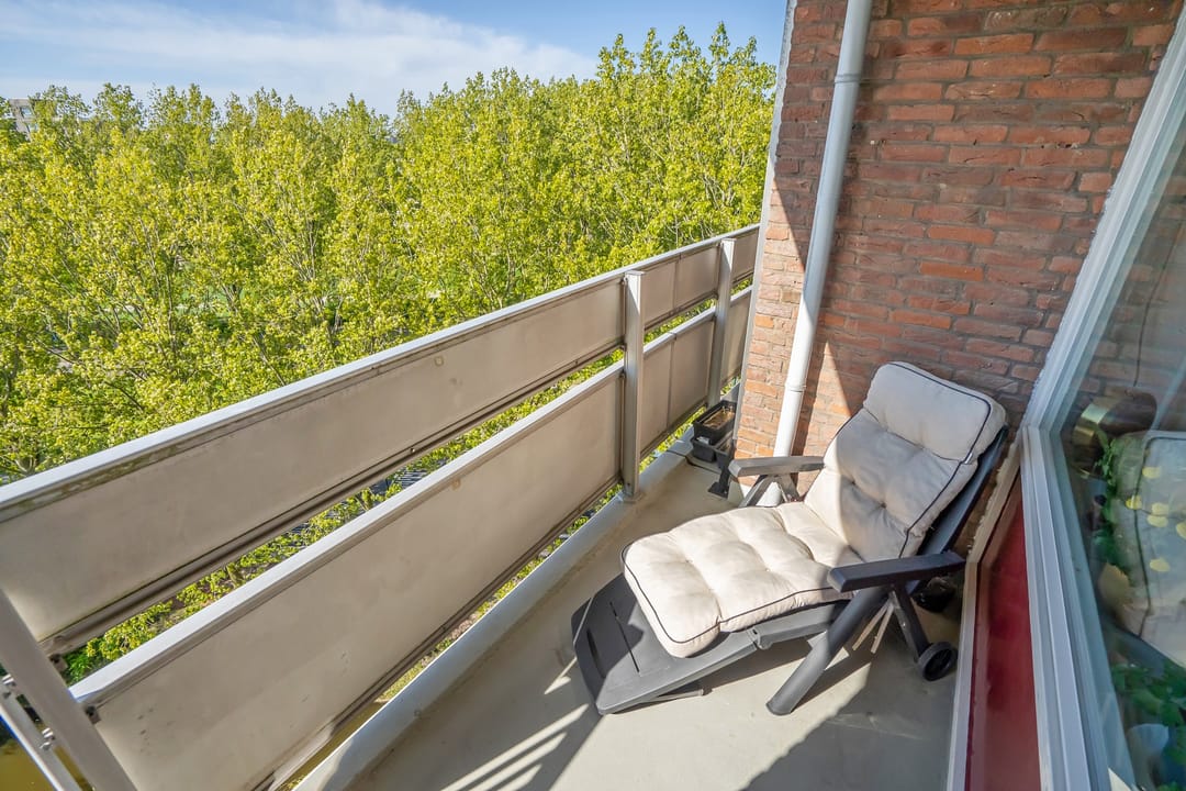 Spacious and Bright Apartment with South-Facing Balconies in Rijswijk Muziekbuurt — 13