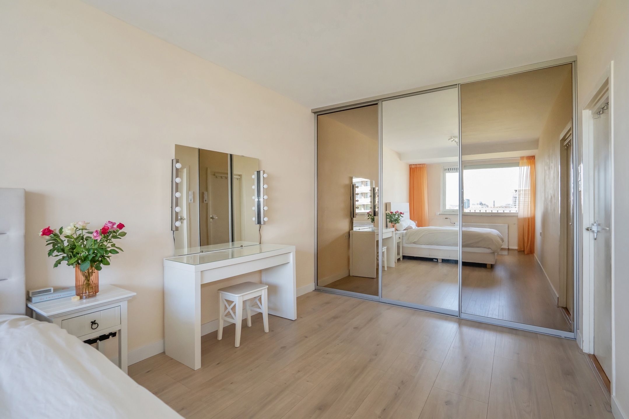 Spacious and Bright Apartment with South-Facing Balconies in Rijswijk Muziekbuurt — 18