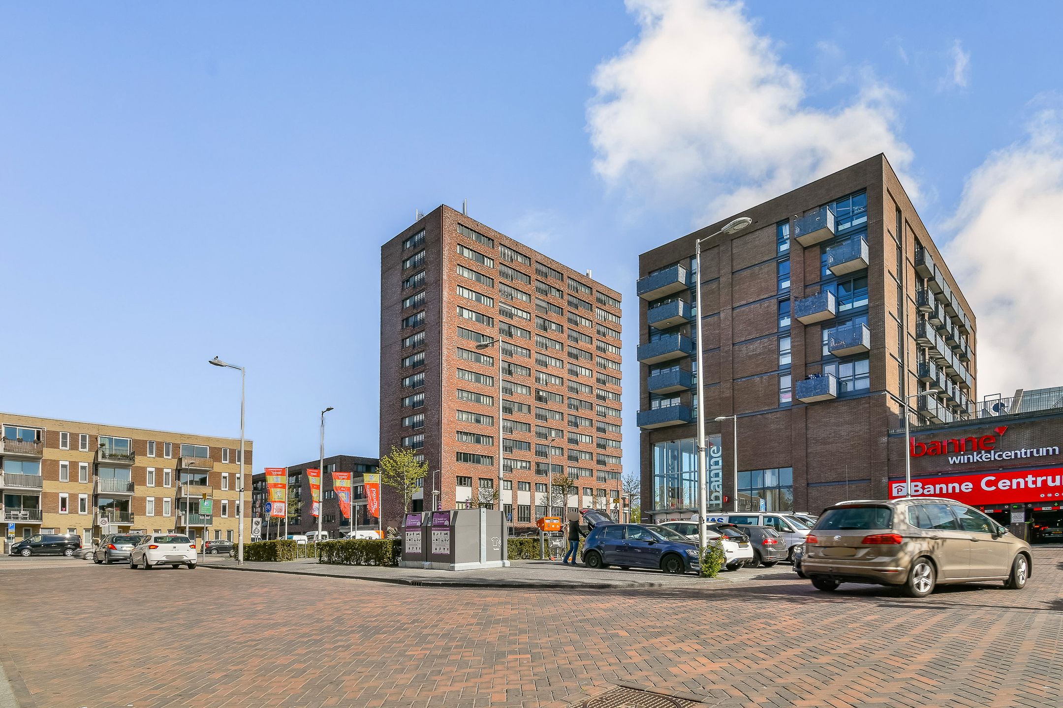 Stylish corner apartment with private parking in Amsterdam North — 24