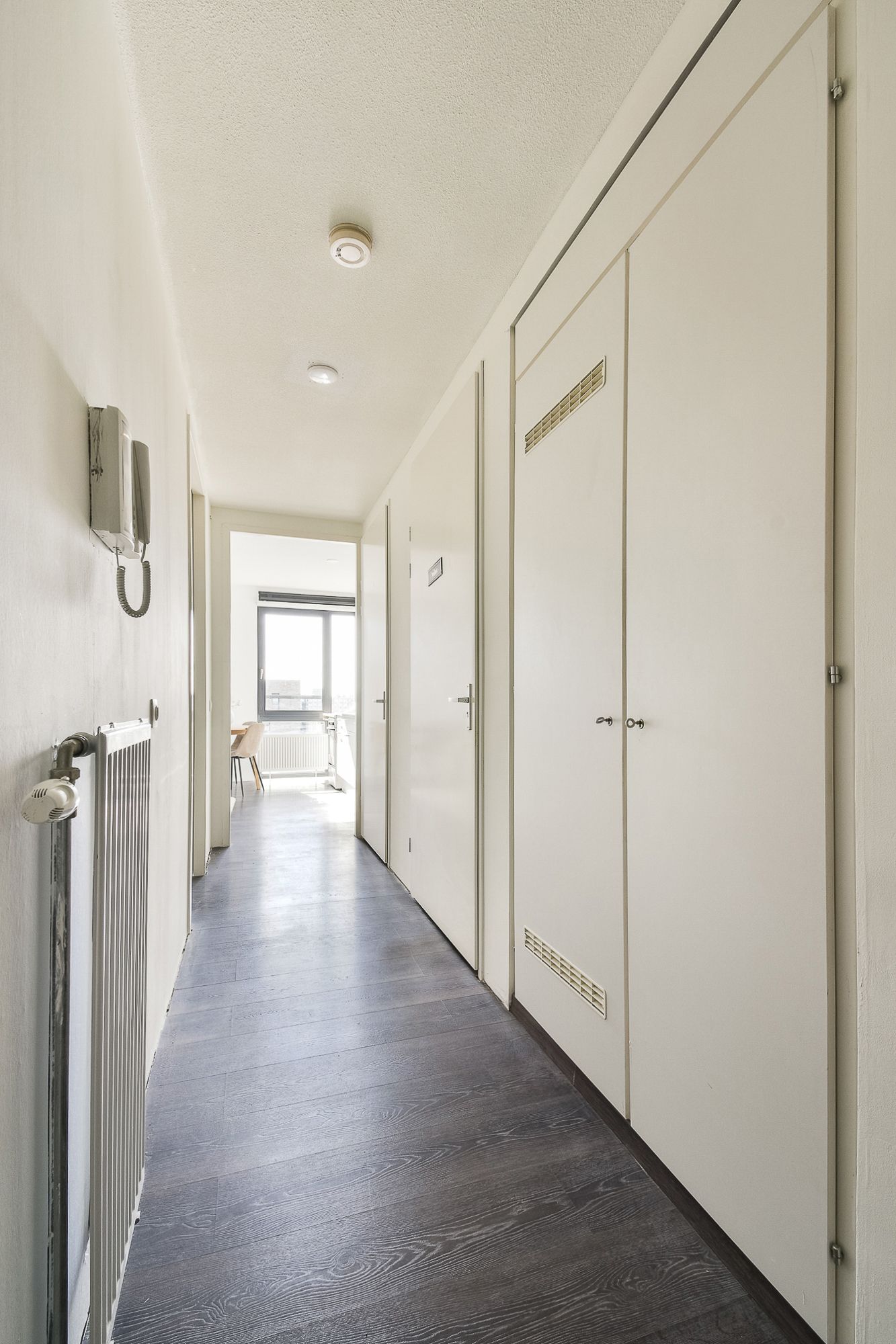 Stylish corner apartment with private parking in Amsterdam North — 18