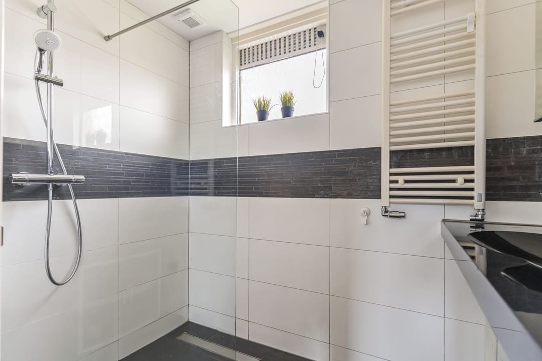 Well-maintained terraced house with sunny garden and 4 bedrooms in Zwijndrecht — 32